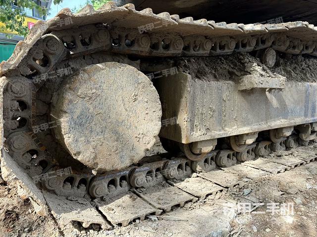 單側(cè)履帶整體（整機(jī)外觀）