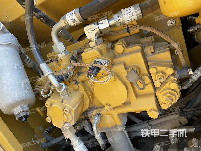 散熱器正面(大件艙室) 散熱器正面(大件艙室)