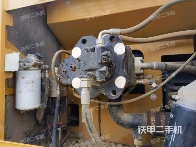 液壓泵斜45?左（大件艙室）