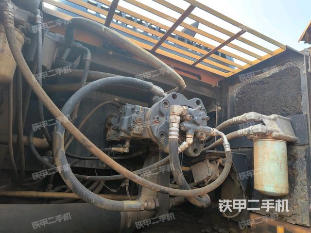 液壓泵斜45?右（大件艙室）