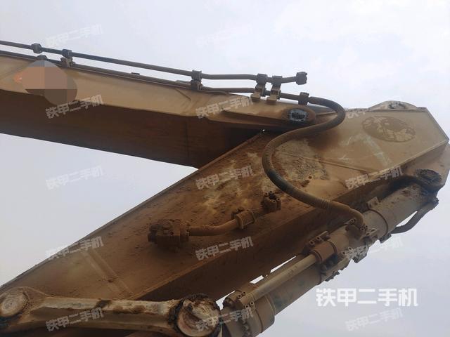 大臂油缸整體?豎拍（工作和回轉(zhuǎn)裝置）