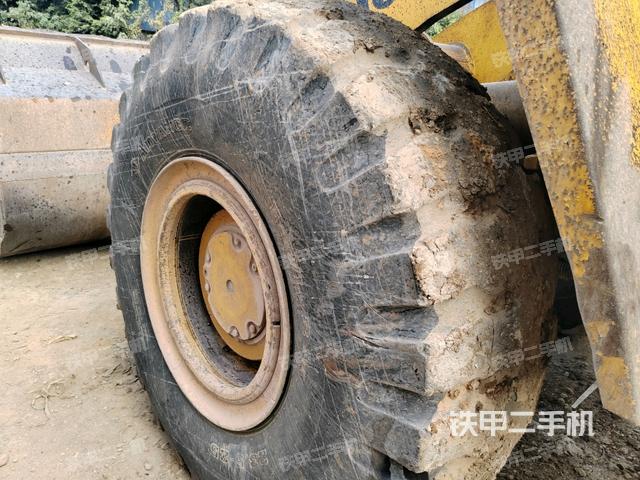 右前輪（行走機構(gòu)）