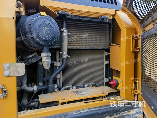 散熱器正面（大件艙室）