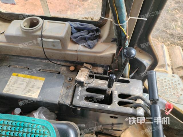 操作手柄左(推土機駕駛室) 操作手柄左(推土機駕駛室)