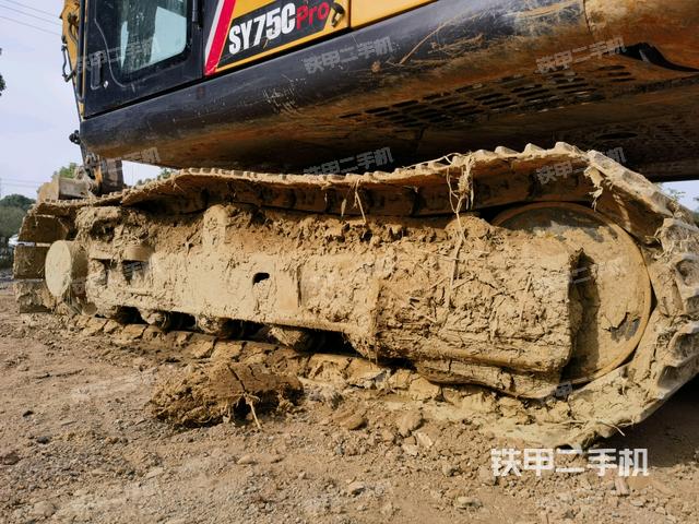 右側(cè)履帶整體?(行走機構(gòu)) 右側(cè)履帶整體?(行走機構(gòu))