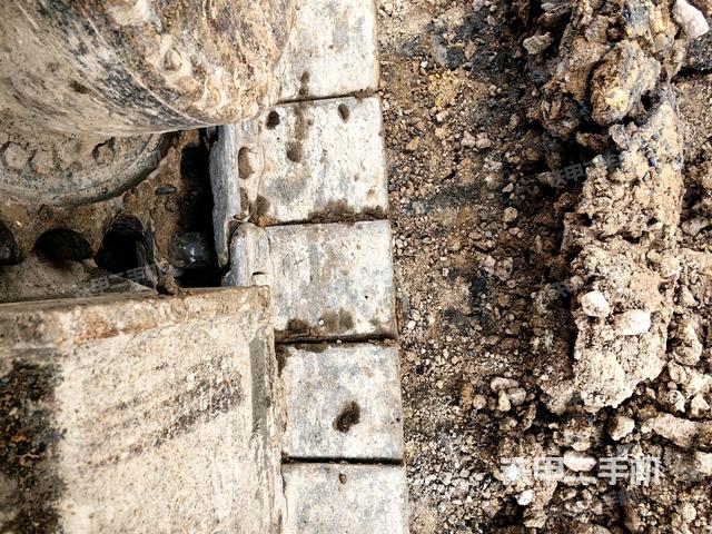 左驅(qū)動(dòng)輪（行走機(jī)構(gòu)）