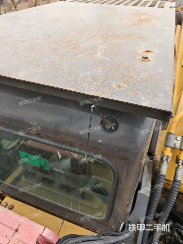 駕駛室頂部（整機(jī)外觀）