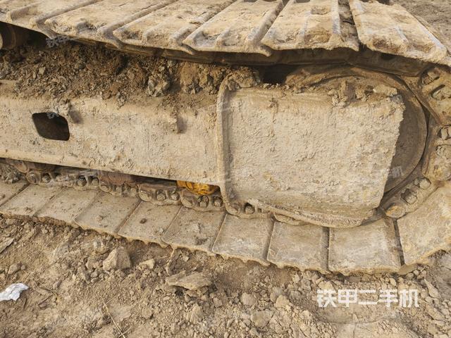 右驅動輪（行走機構）