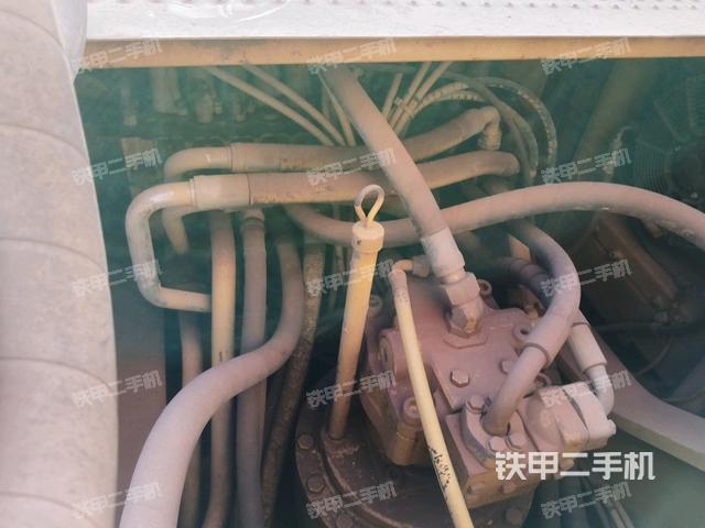 回轉(zhuǎn)馬達和主控閥（整機外觀）