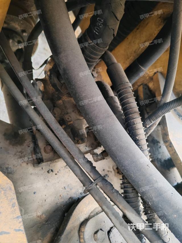 前驅(qū)動(dòng)橋（液壓/傳動(dòng)系統(tǒng)）