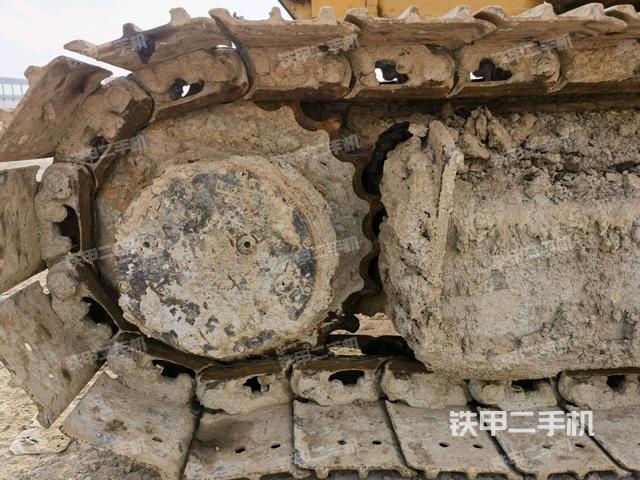 右驅動輪（行走機構）