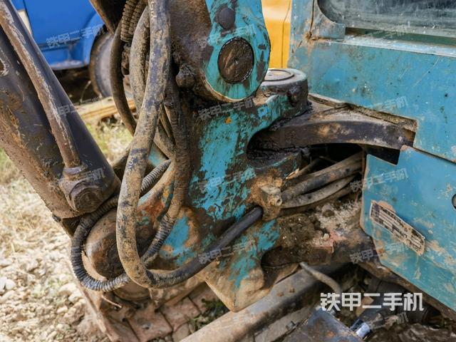 大臂根部?斜（工作和回轉(zhuǎn)裝置）