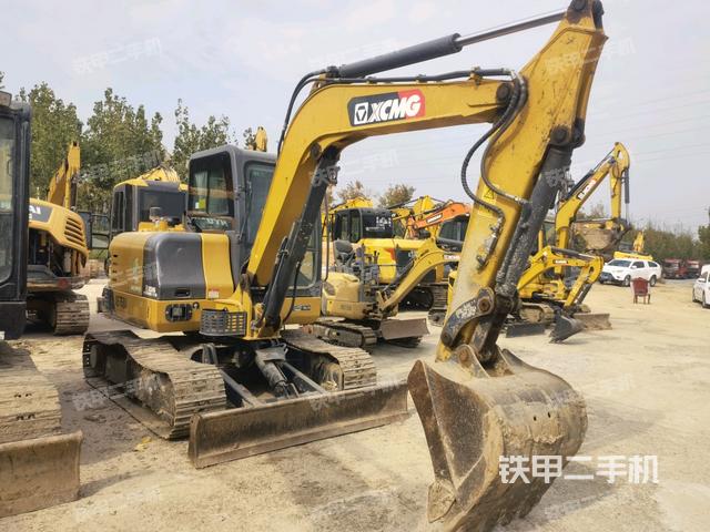 駕駛室頂部（整機(jī)外觀）