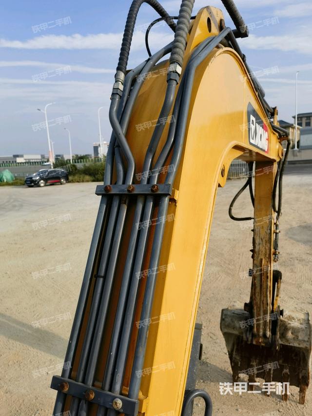 大臂背部俯視（工作和回轉裝置）