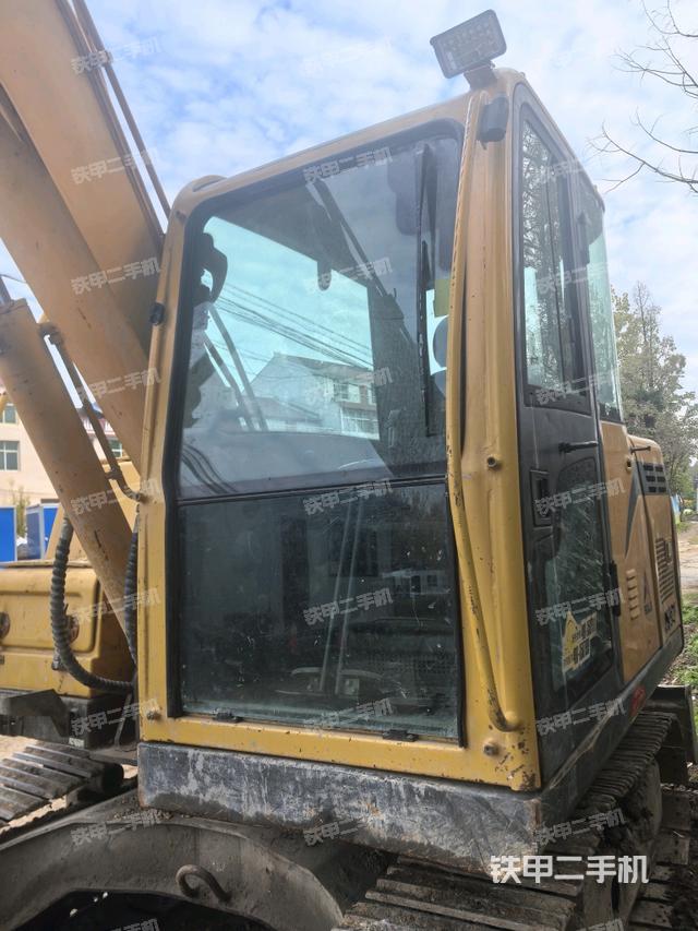 ?駕駛室正側(cè)（駕駛室部分）