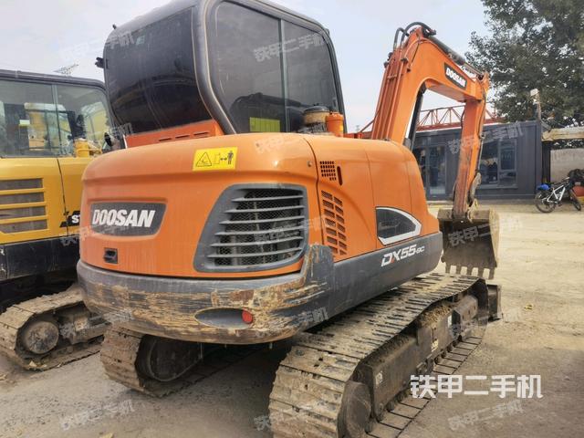 整機右后45°（整機外觀）