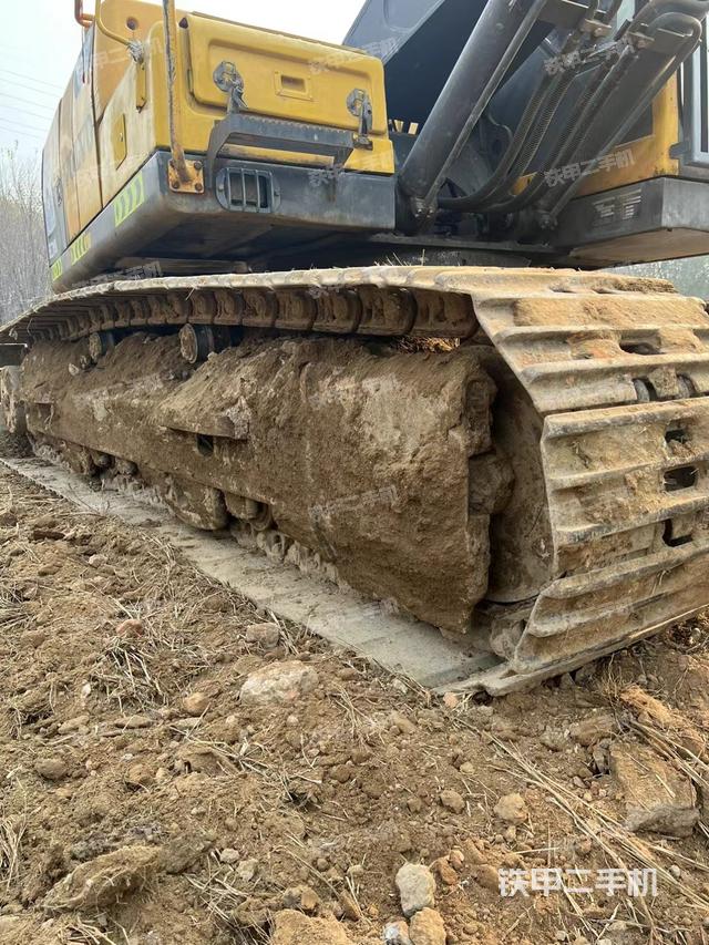 單側履帶整體（整機外觀）