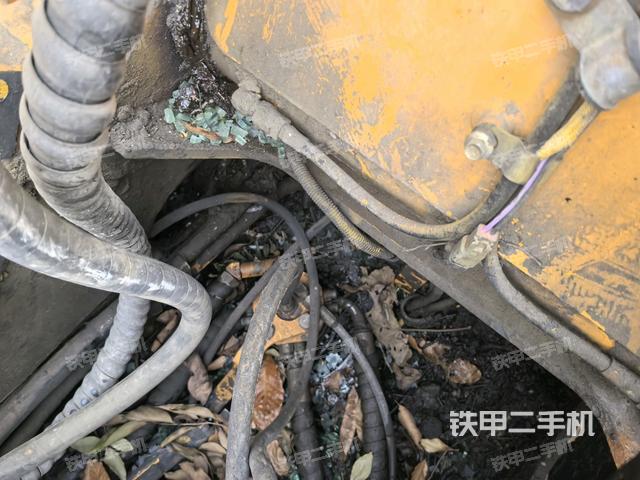 中央回轉(zhuǎn)接頭特寫（上車部件）