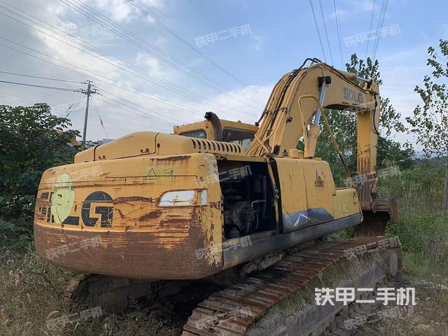 整機(jī)右后45°(整機(jī)外觀) 整機(jī)右后45°(整機(jī)外觀)