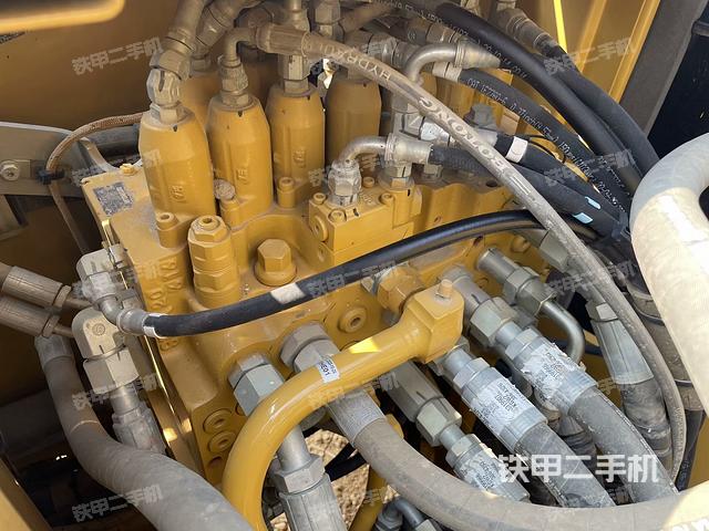 駕駛室頂部俯視(上車部件) 駕駛室頂部俯視(上車部件)