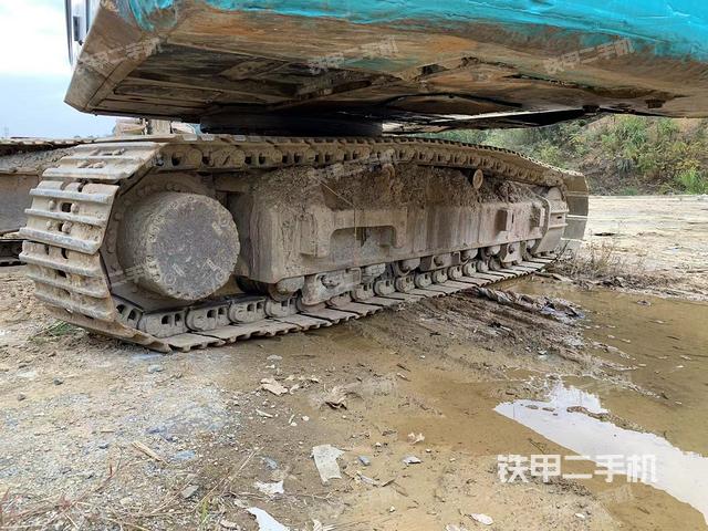 單側(cè)履帶整體（整機(jī)外觀）