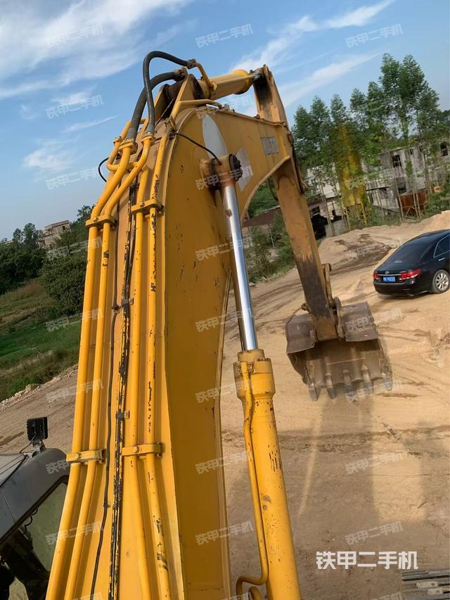 駕駛室頂部（整機(jī)外觀）