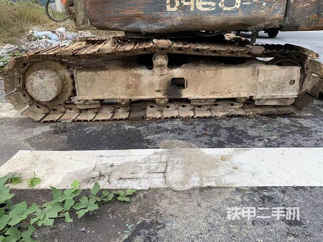 單側(cè)履帶整體（整機(jī)外觀）