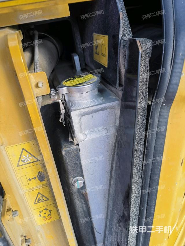 散熱器室(大件艙室) 散熱器室(大件艙室)