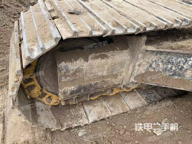 單側履帶整體(整機外觀) 單側履帶整體(整機外觀)