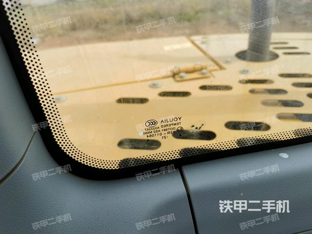 后窗玻璃角標(駕駛室部分) 后窗玻璃角標(駕駛室部分)