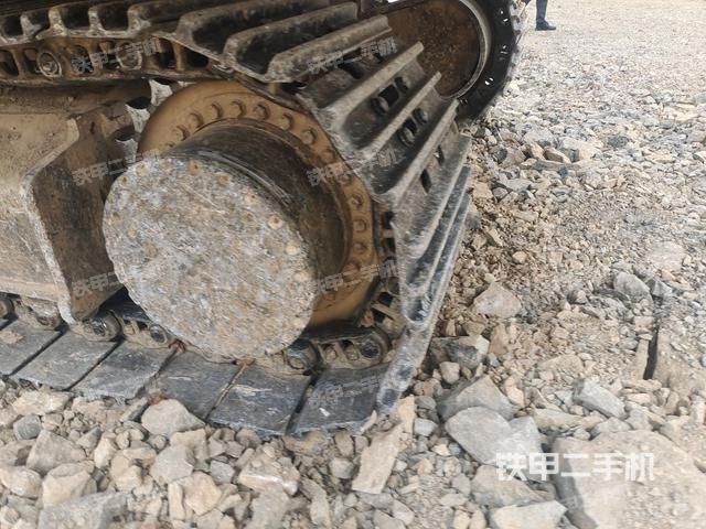 右驅(qū)動(dòng)輪（行走機(jī)構(gòu)）