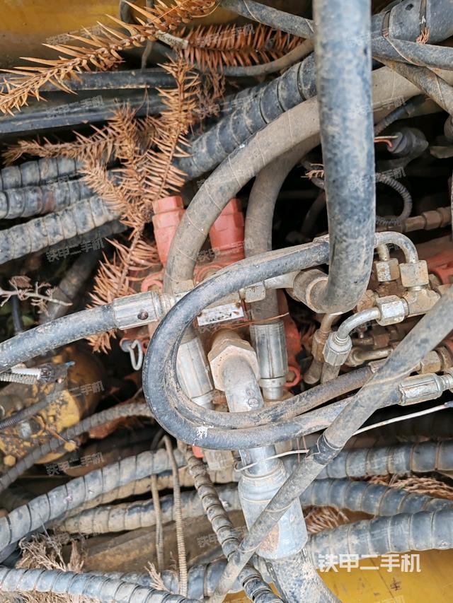 回轉(zhuǎn)馬達(dá)（上車部件）