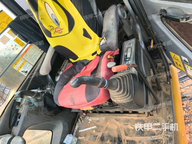 座椅左側(cè)控制臺/音響/含左手柄（駕駛室部分）