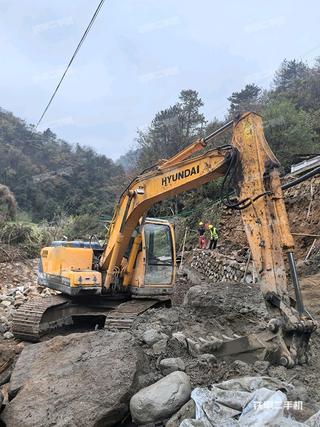 現(xiàn)代R150LC-9挖掘機(jī)