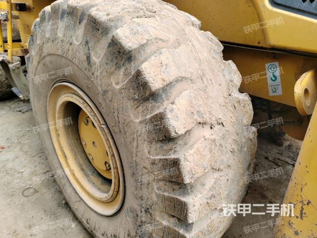 右后輪（行走機構(gòu)）