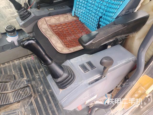 座椅后部（駕駛室部分）