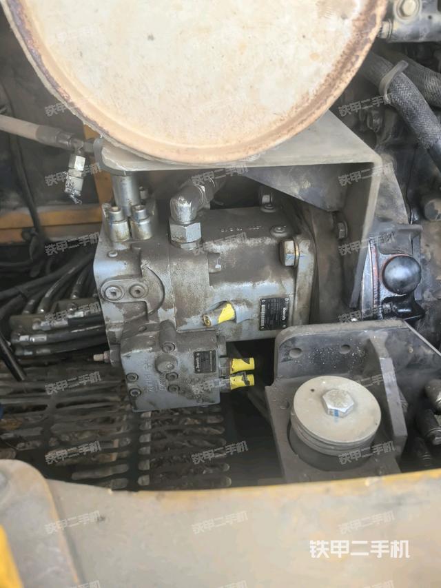 液壓泵室（大件艙室）