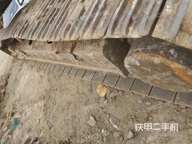 單側(cè)履帶整體（整機(jī)外觀）