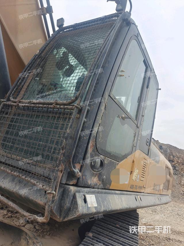 座椅右側(cè)控制臺/鑰匙門/油門/含右手柄（駕駛室部分）