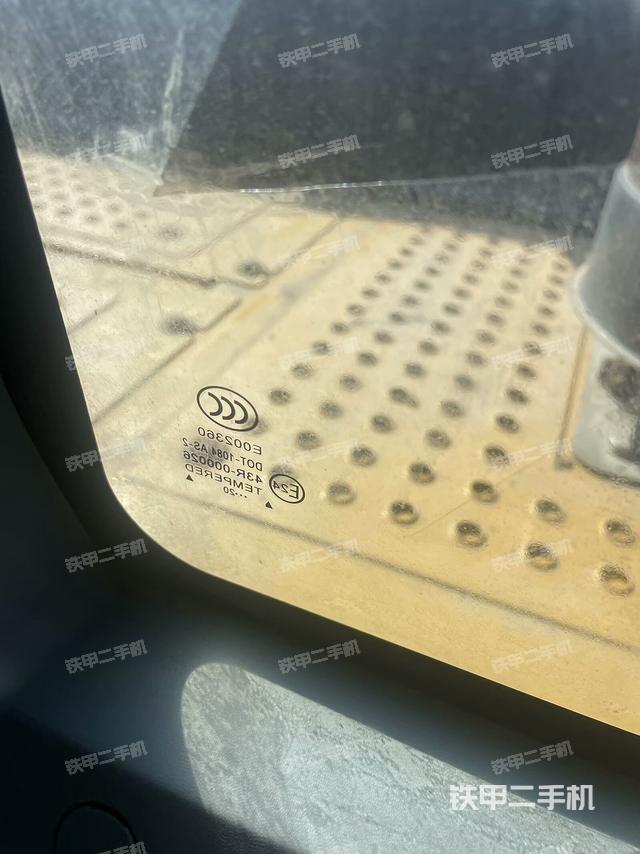 座椅后部(駕駛室部分) 座椅后部(駕駛室部分)