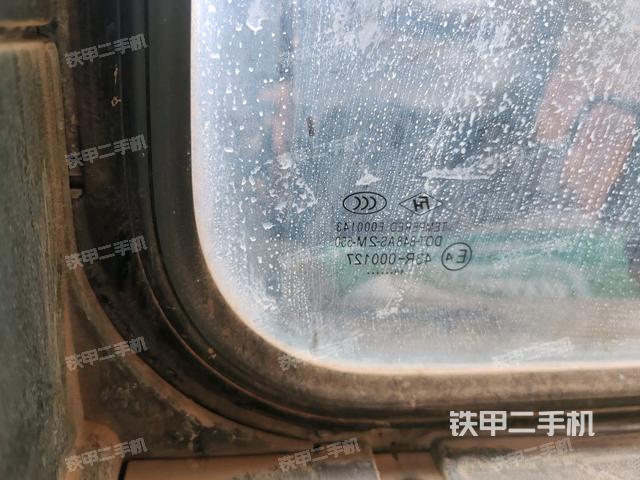 后窗玻璃角標(biāo)（駕駛室部分）