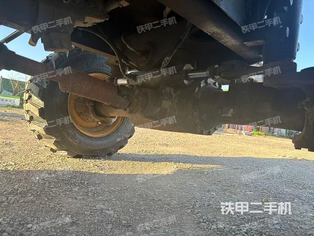 駕駛室整體（整機(jī)外觀）