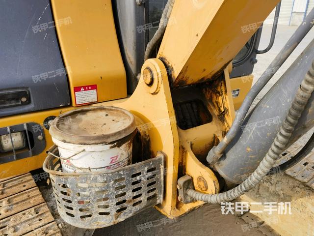 大臂根部?斜（工作和回轉裝置）