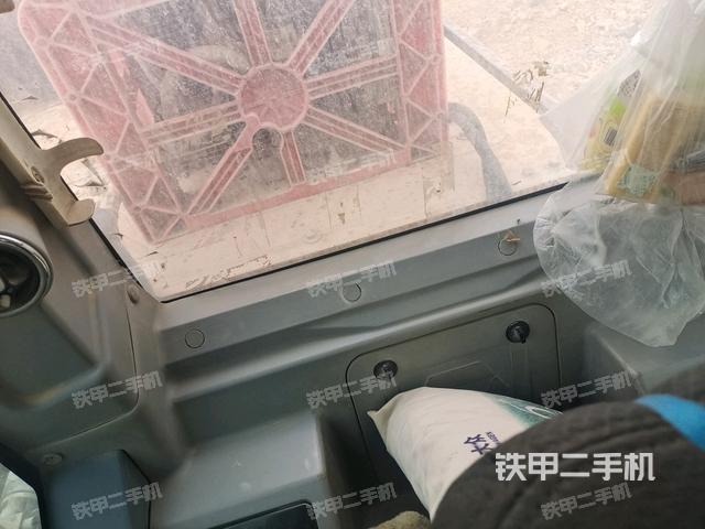 駕駛室左前45度（駕駛室部分）