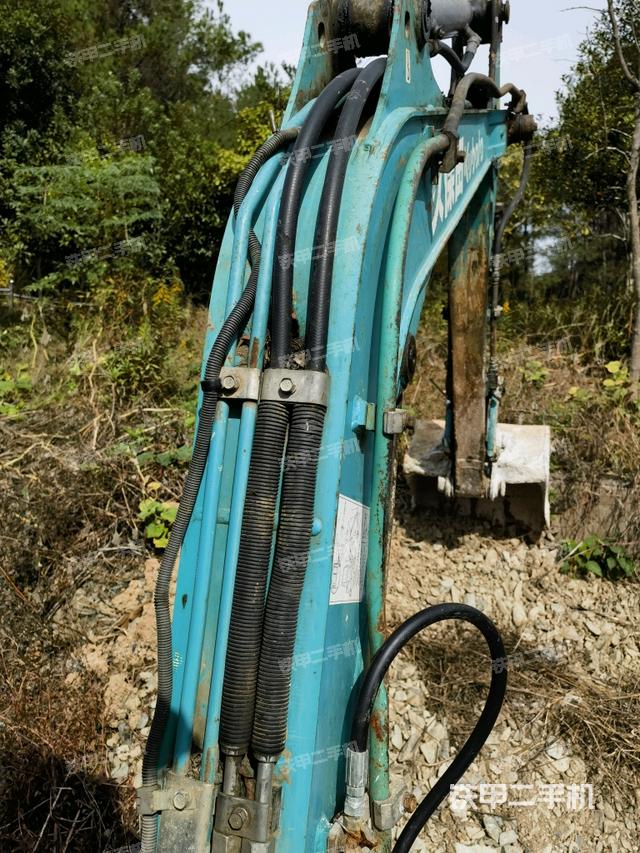 大臂背部俯視（工作和回轉(zhuǎn)裝置）