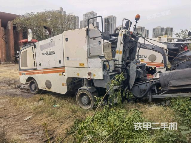 整機(jī)右側(cè)（設(shè)備外觀及核心部件）