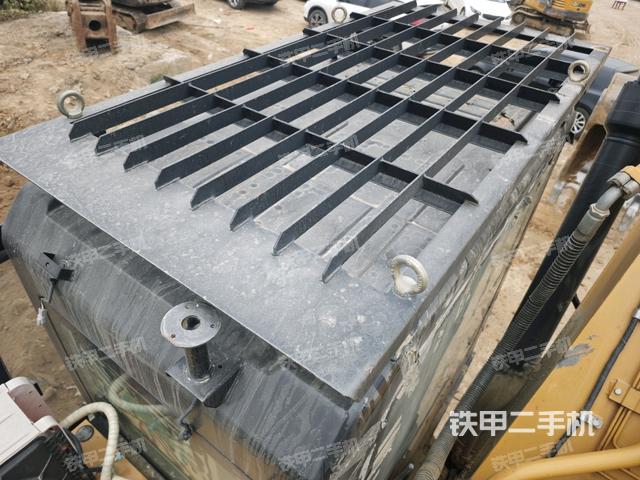 駕駛室頂部(整機外觀) 駕駛室頂部(整機外觀)