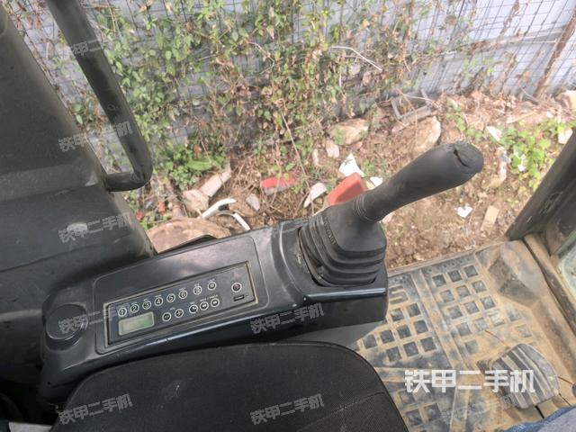 座椅左側(cè)控制臺(tái)/音響/含左手柄（駕駛室部分）