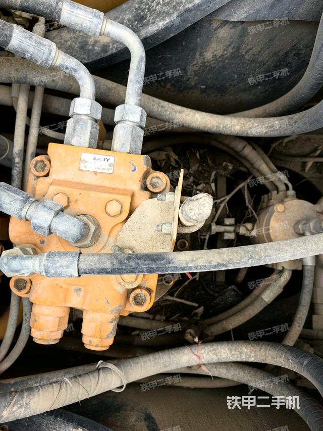 回轉(zhuǎn)馬達(dá)（上車(chē)部件）