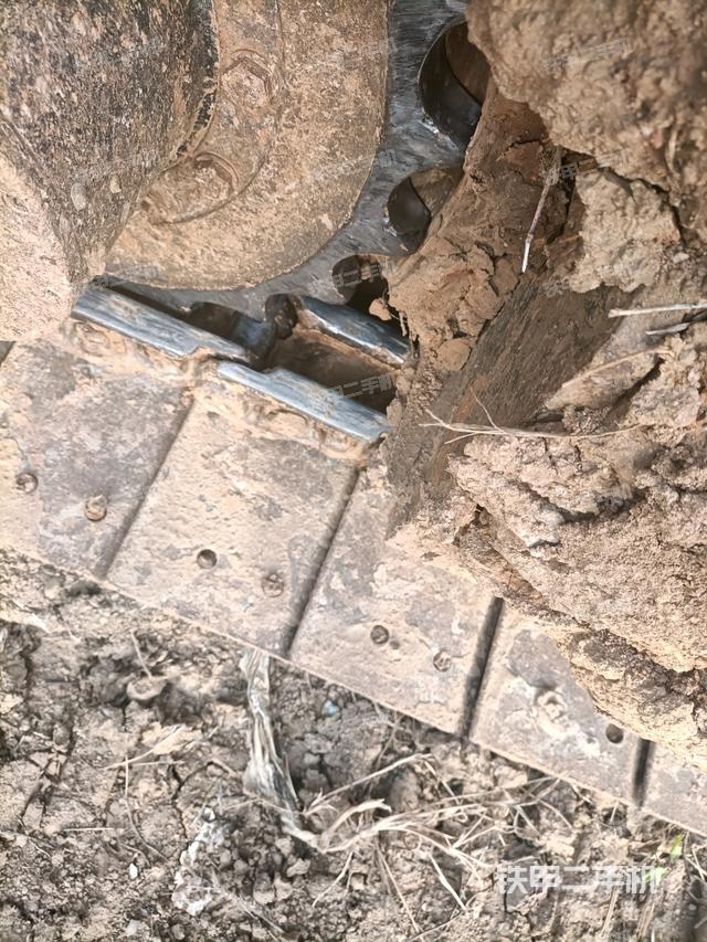 左驱动轮(行走机构) 左驱动轮(行走机构)